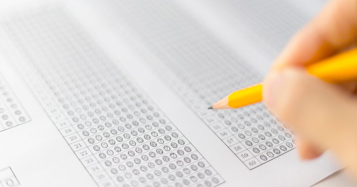 高卒認定試験は簡単すぎ？　取得のメリット、合格のポイントを解説