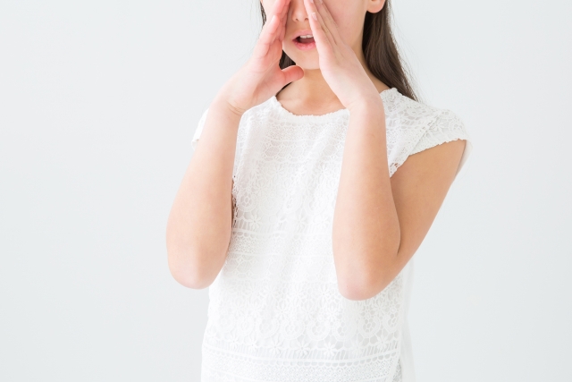 子どもが不登校になったら親は仕事を辞めるべき？　体験談から解説