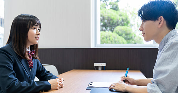 大学入試の面接のコツ　よくある質問と回答例を解説